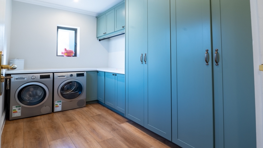 To Let 4 Bedroom Property for Rent in Green Pastures Western Cape